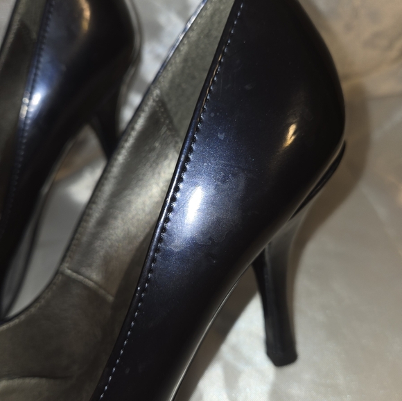 ๐10 For $20 Open toed pumps - Picture 8 of 9